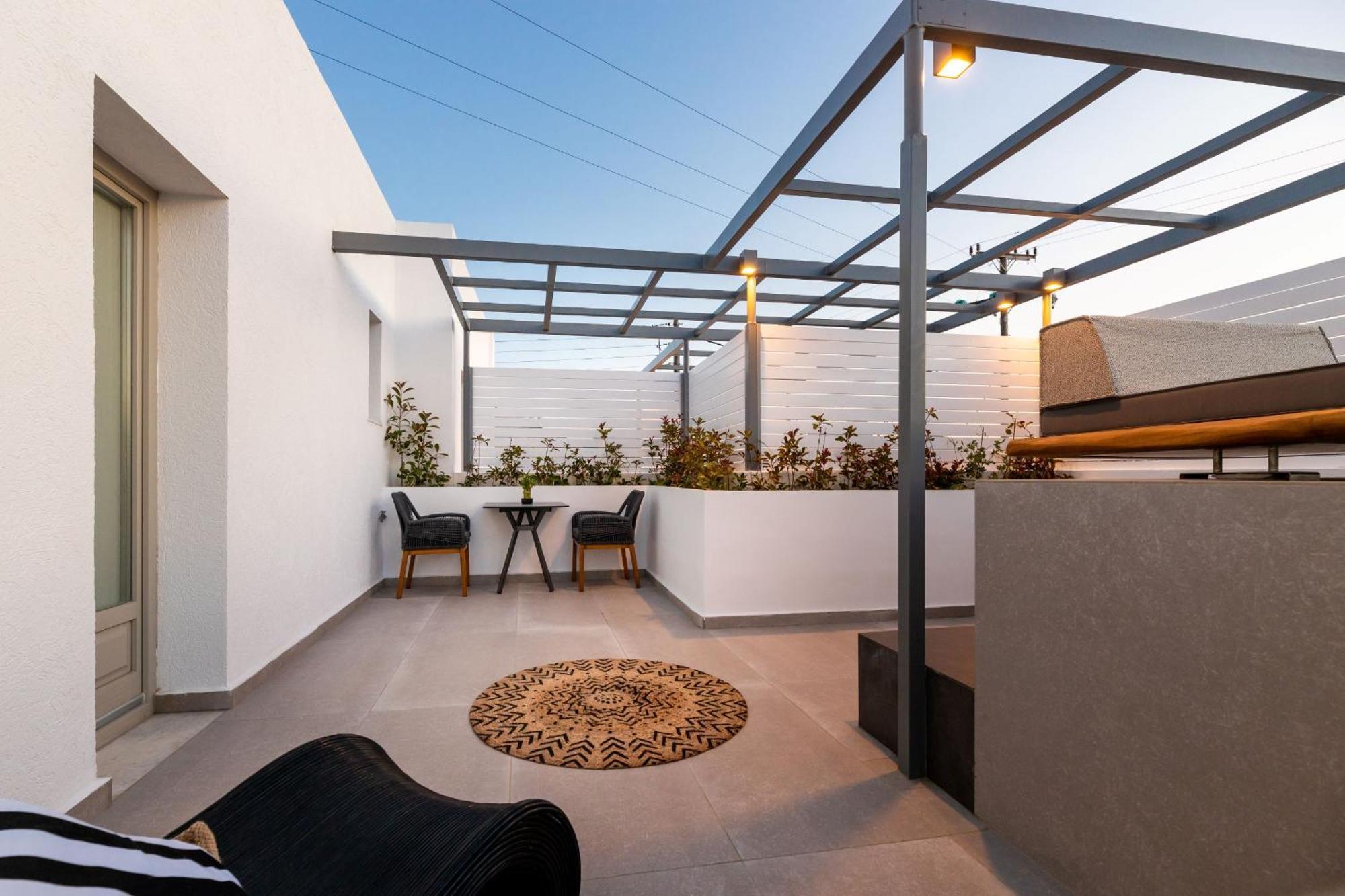Kelly & Aparthotel Naousa (Paros)