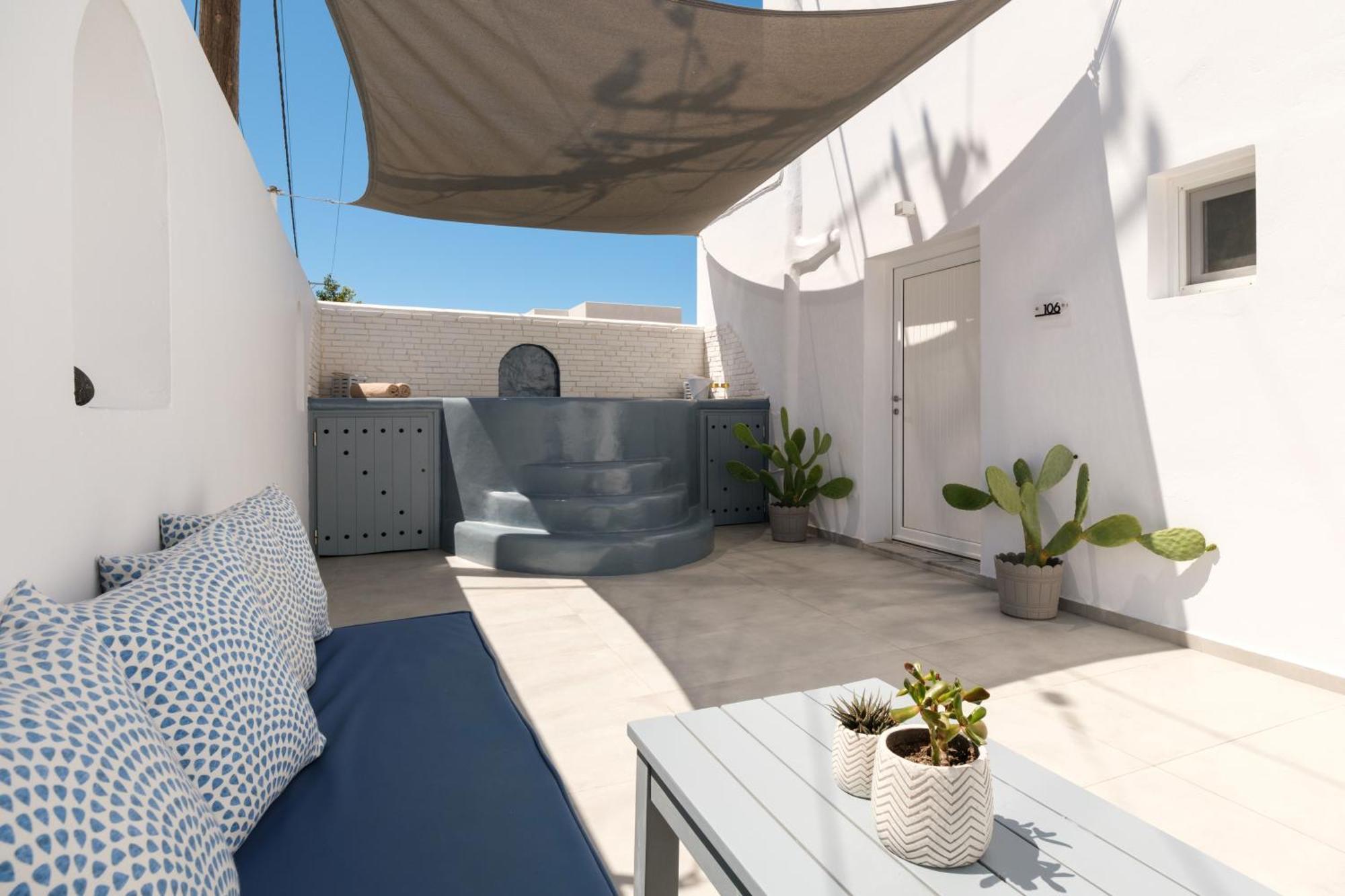Kelly & Apartahotel Naousa (Paros)